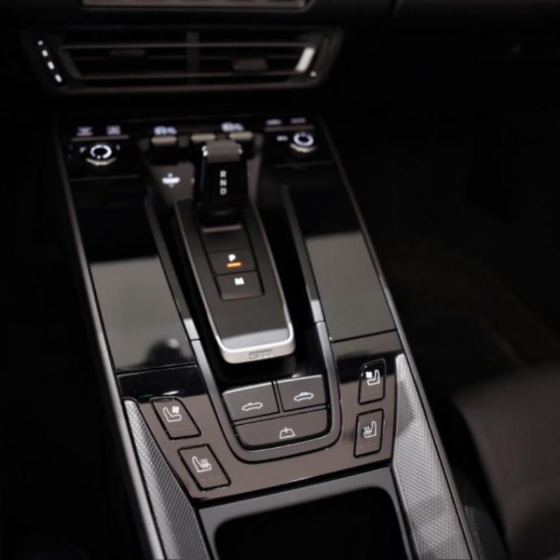 console centrale e cambio PDK Porsche 911 cabrio noleggio Torino
